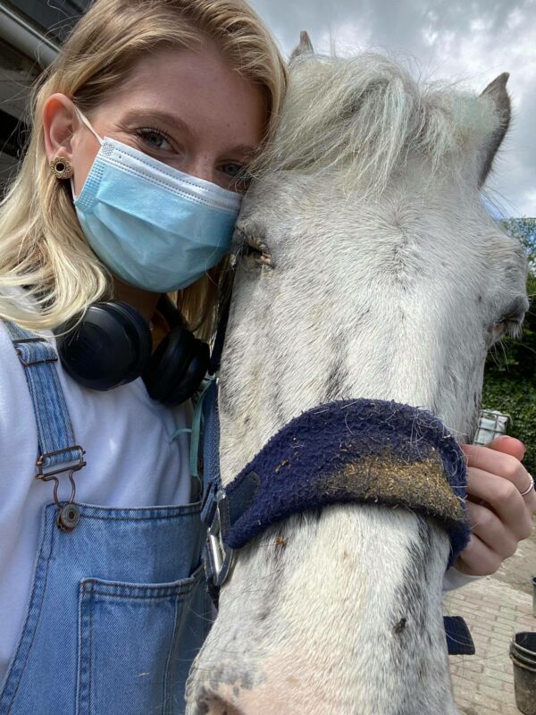 Colien vertelt over hippotherapie en waarom dit haar zo mateloos interesseert